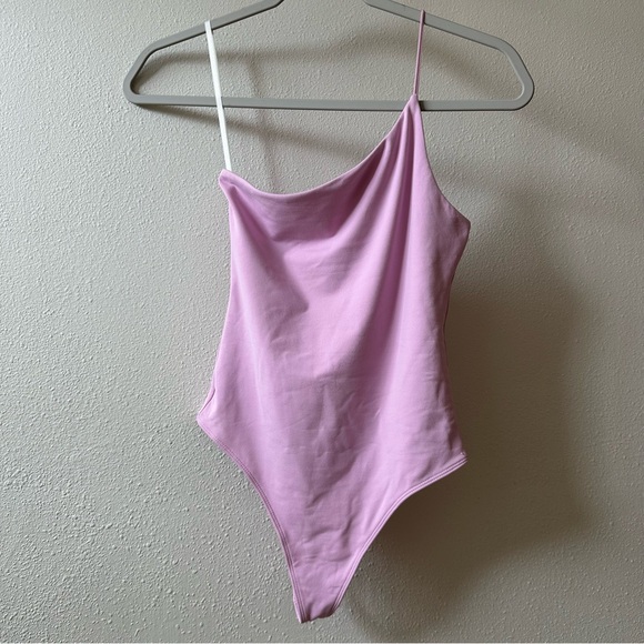 Babaton Contour One-shoulder Cami Bodysuit - Picture 3 of 4